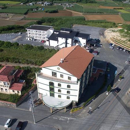 Hotel Castlevillage Miyakojima Екстер'єр фото