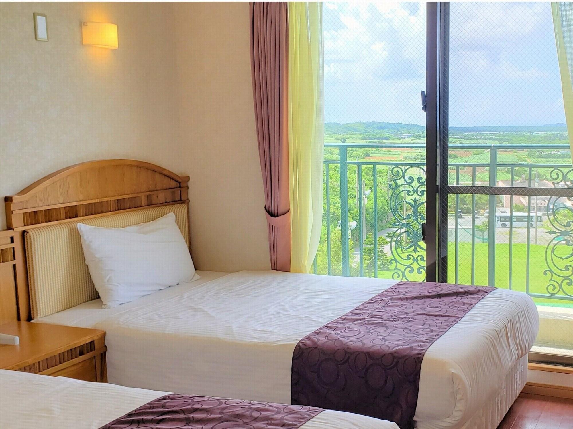 Hotel Castlevillage Miyakojima Екстер'єр фото