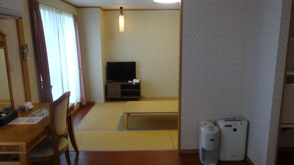 Hotel Castlevillage Miyakojima Екстер'єр фото