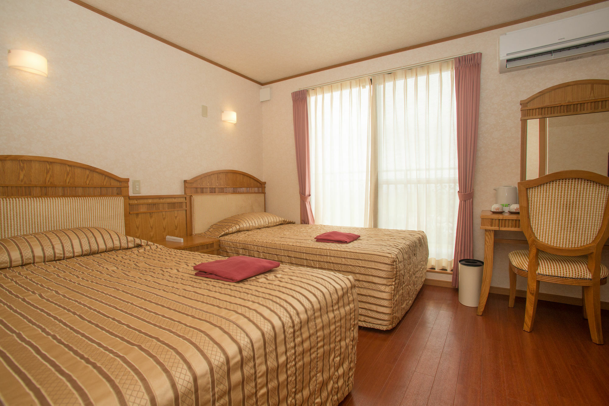 Hotel Castlevillage Miyakojima Екстер'єр фото