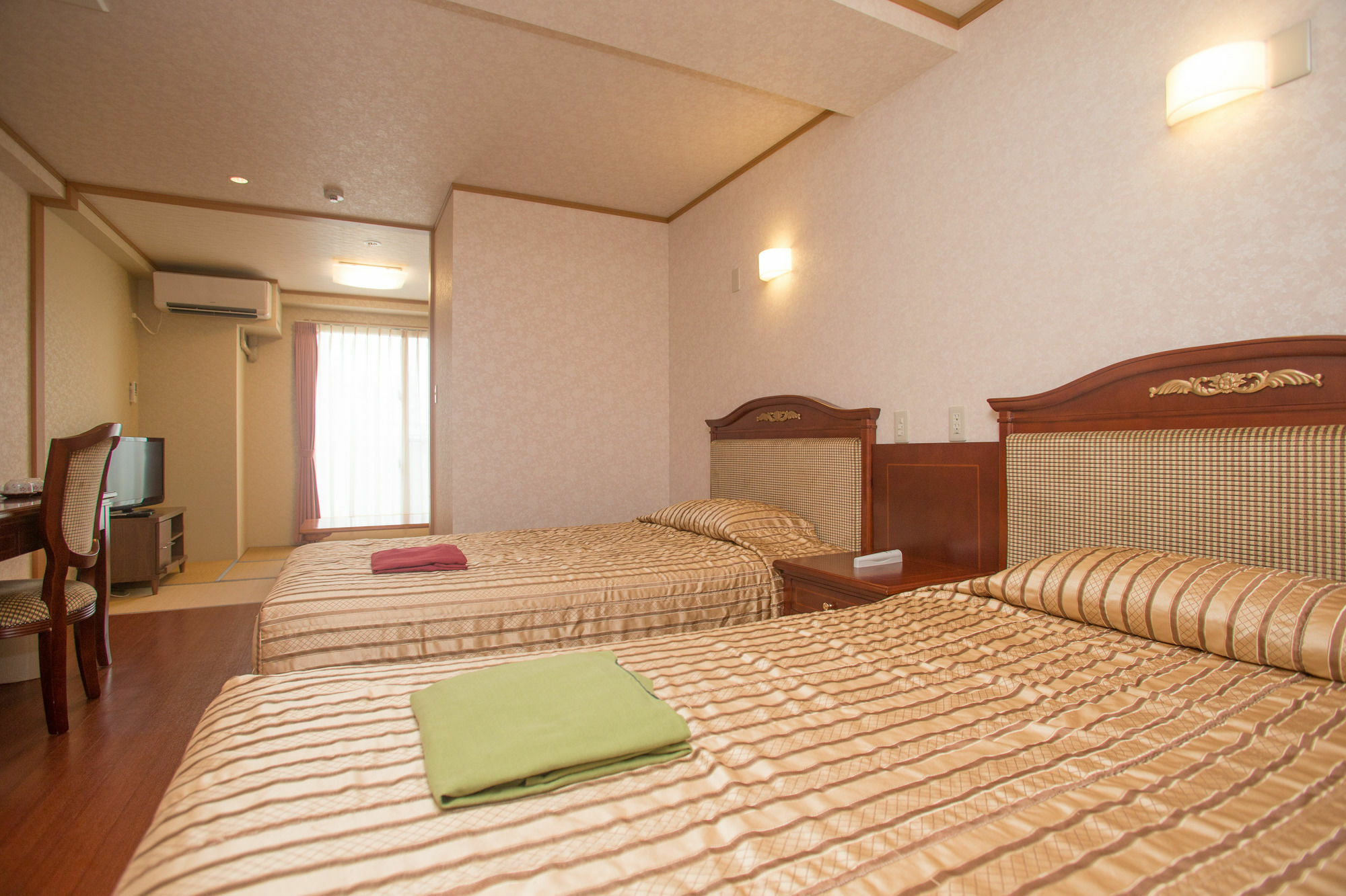 Hotel Castlevillage Miyakojima Екстер'єр фото