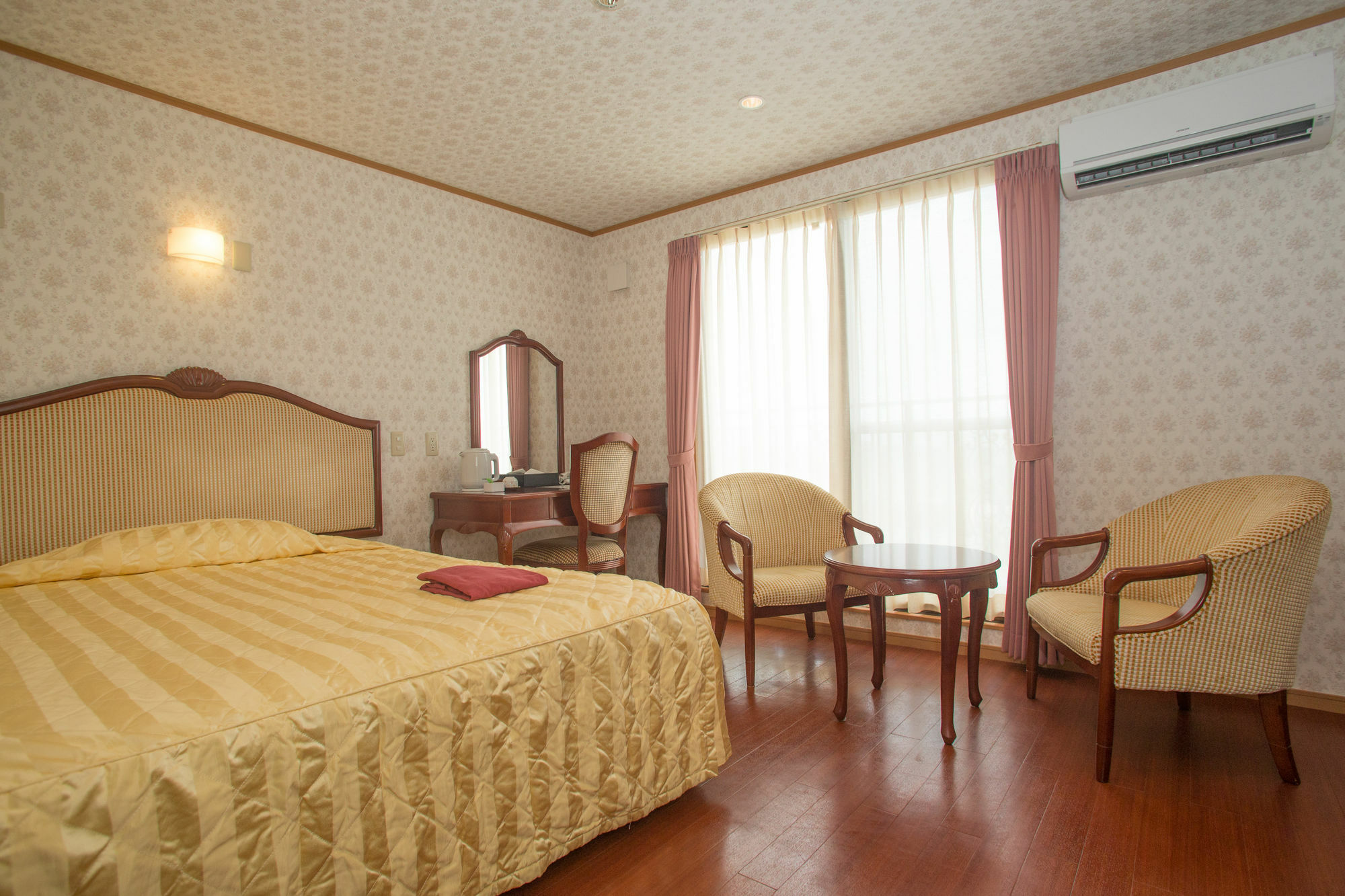 Hotel Castlevillage Miyakojima Екстер'єр фото